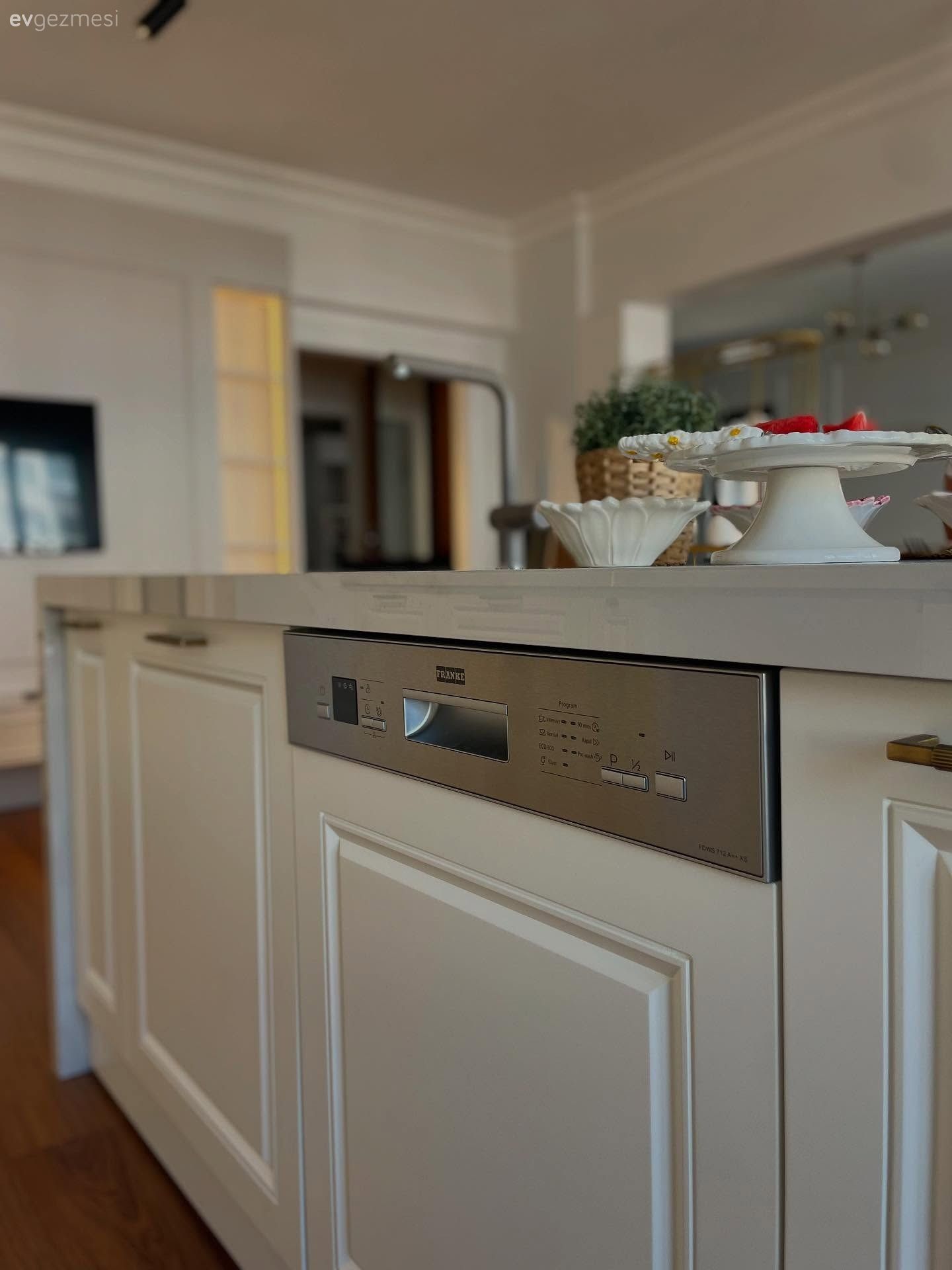 Bu Trabzon Mutfağında Kullanılan Ada Ortamın İşlevselliğinin Sembolü