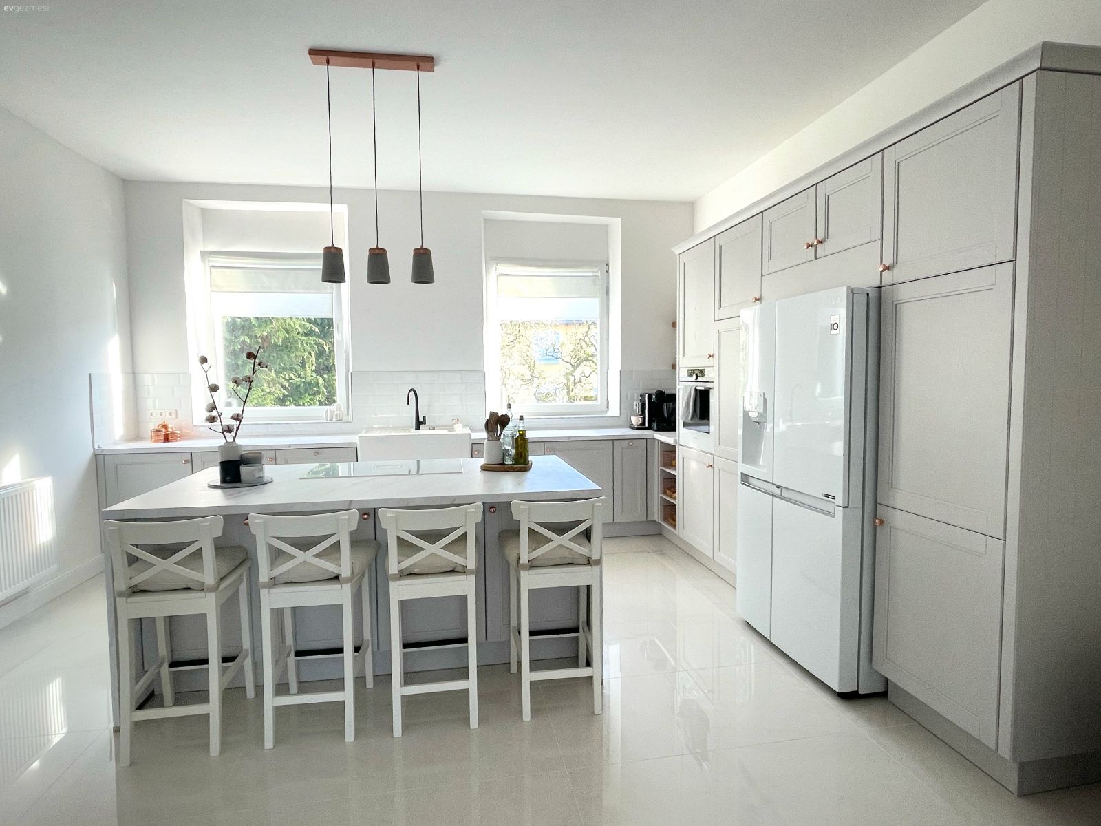 Amerikan Mutfak, Mutfak, Beyaz, Sandalye, Ada mutfak, Mutfak tezgahı, Mutfak tezgah arası, Sarkıt, Aydınlatma, Mutfak Avize Modelleri