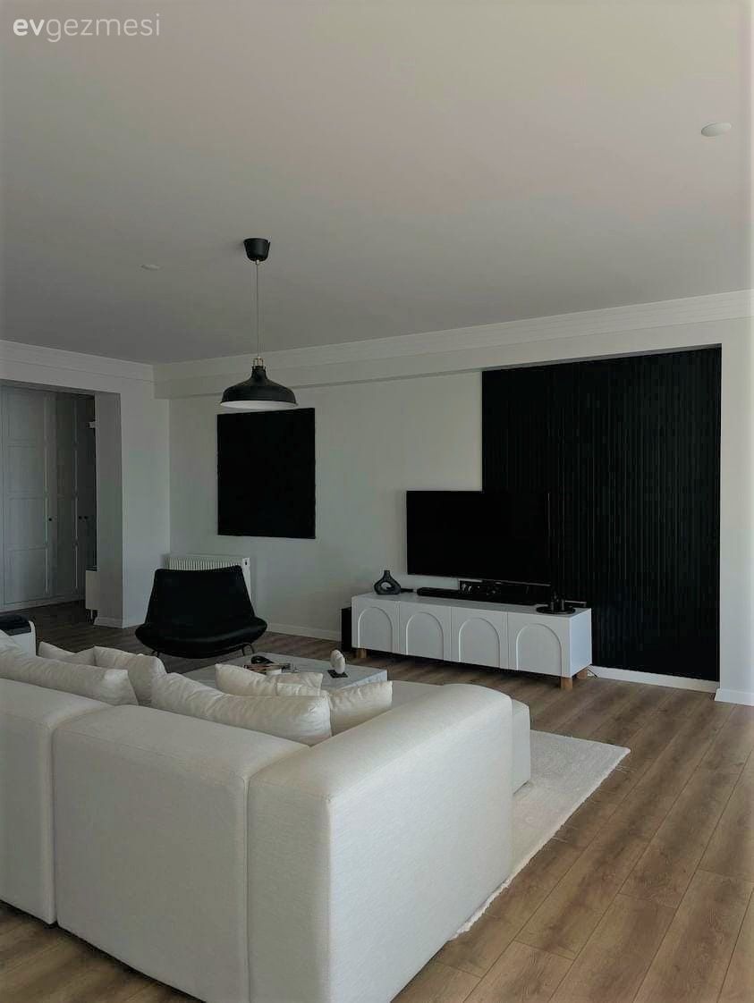Salon, Beyaz, Modern, Siyah, Köşe koltuk, Koltuk takımı, Tv ünitesi, Tv ünitesi aksesuarları, Ev Aksesuar, Berjer, Salon avizesi, Parke, Kırlent, Ev tekstili, Duvar dekorasyonu