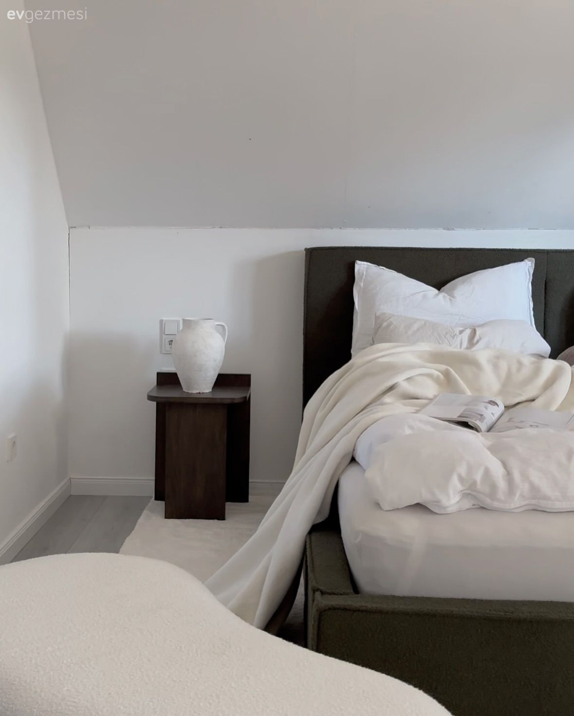 Büyük Boyutlu Objeler Bu Evin Karakterini Ortaya Çıkarmış