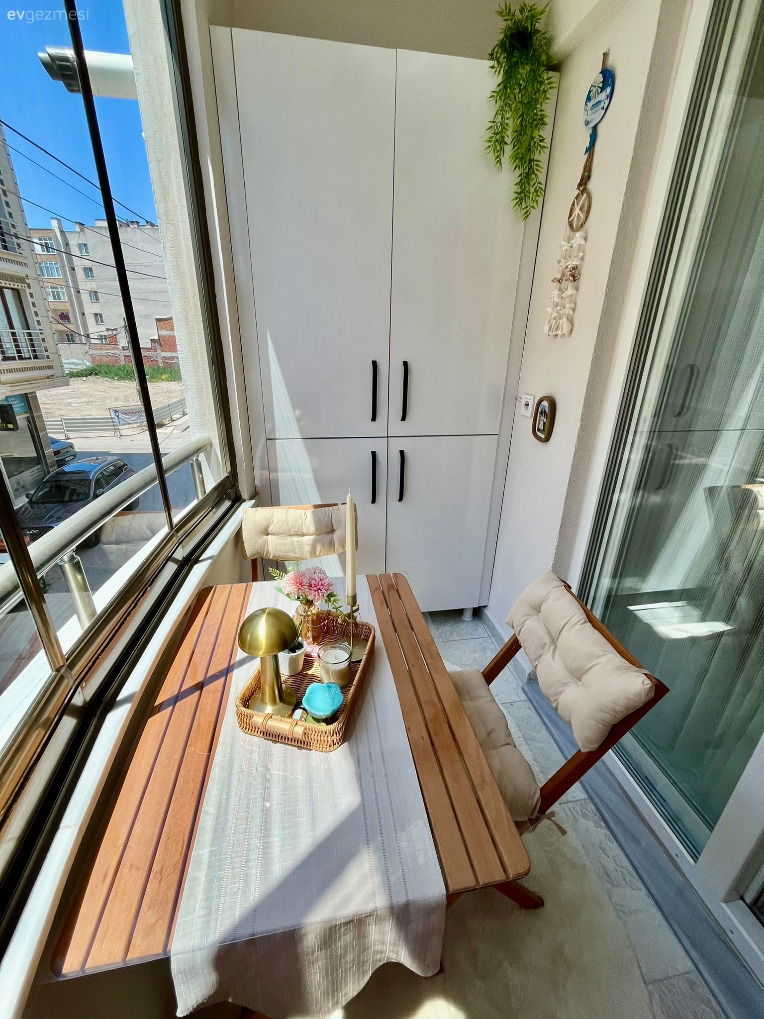 Balkon, Küçük balkon, Balkon dolabı