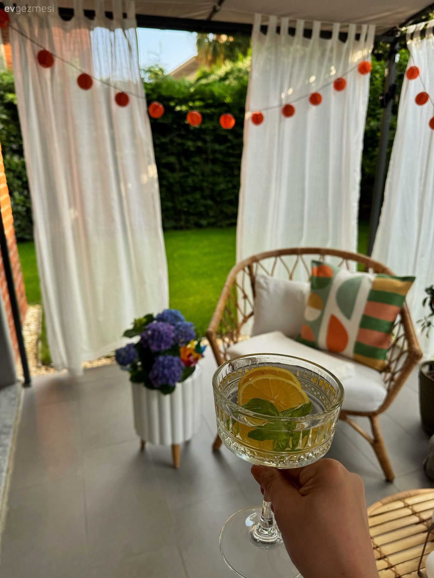 Bu Bahçenin Enerjisi İnsanı Festival Alanında Hissettiriyor