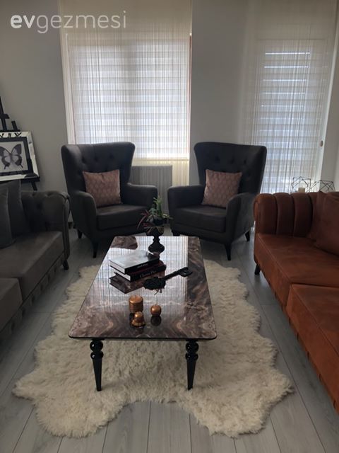 Bu Modern Evin İçindeki Renkler Adeta Birbirleri İçin Yaratılmış