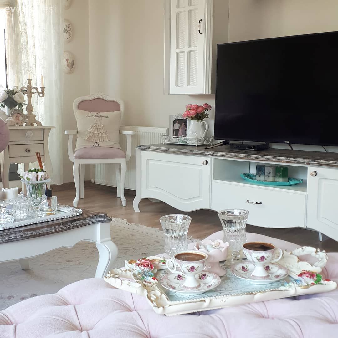 Bu İzmir Evinde Eskiler Yeni Bir Hayat Buluyor