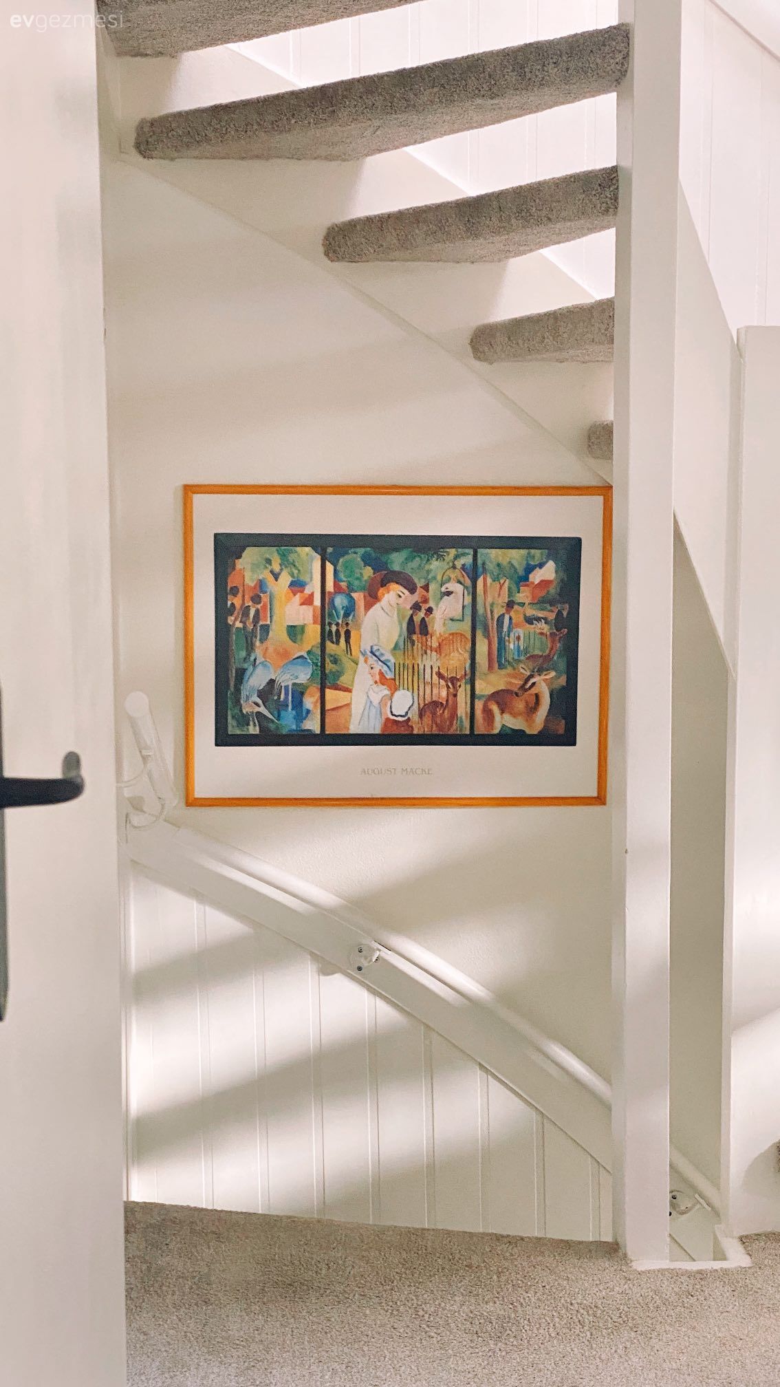 Bu Bahçeli Evin Karakterini Otantik Öğeler ve Canlı Pigmentler Belirlemiş!