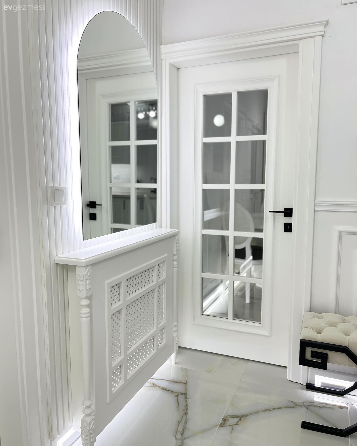 Antre, Beyaz, Dresuar, Duvar çıtalama, Puf, Ayna, Kapı 