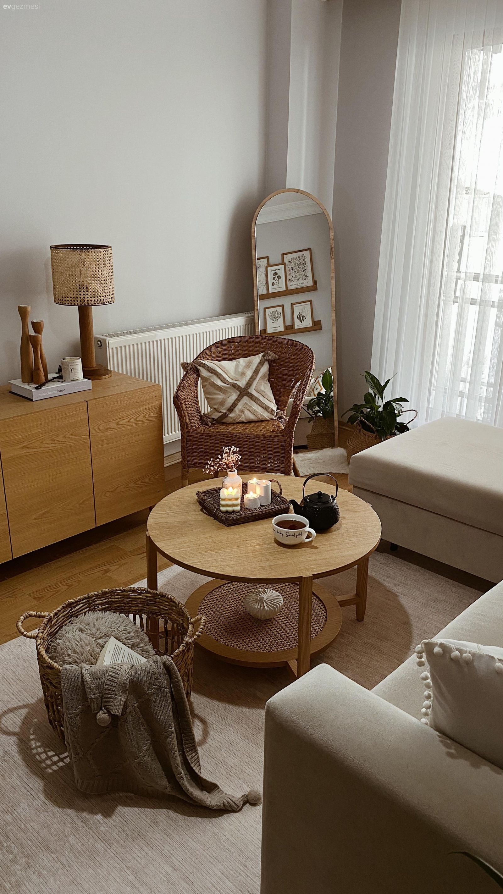 Küçük Salon ve Mutfağı Keyifle Donatılmış Bir İstanbul Evi! 