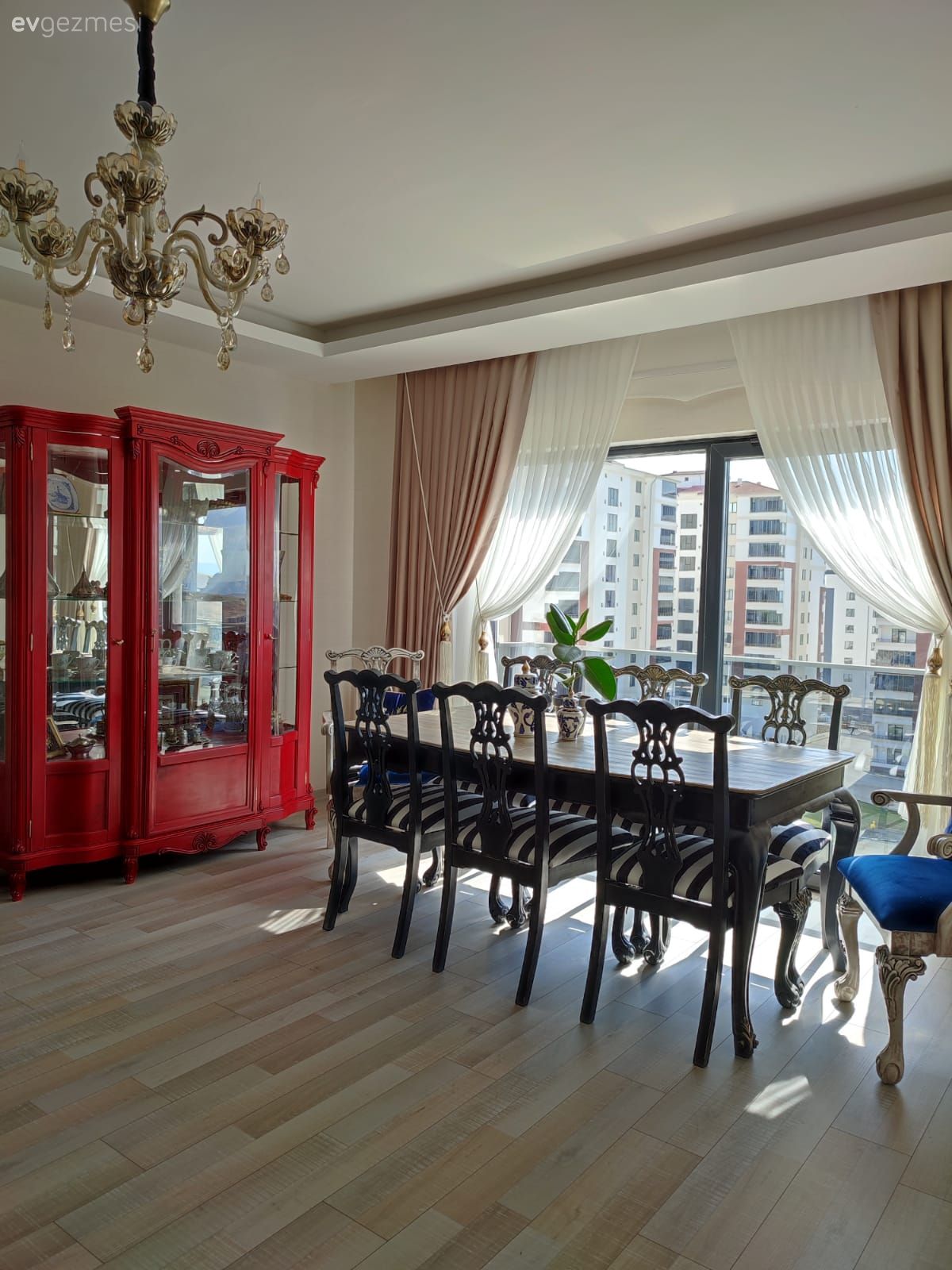 Eski Mobilyaları Yenilemenin Basit ve Ucuz Yolları