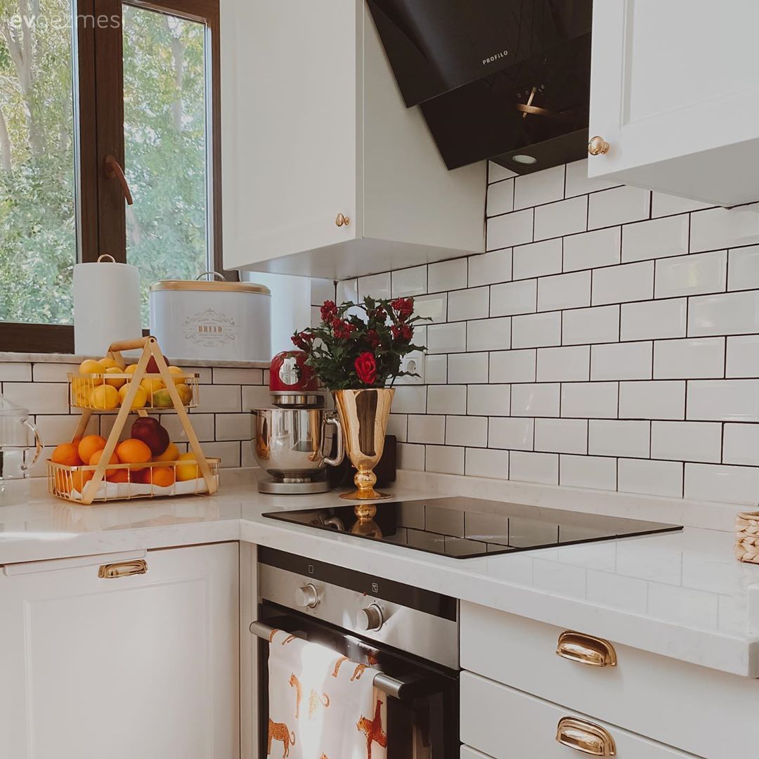 Kubbemsi Pencereleri İle İstanbul'u Selamlayan Bu Ev Tam Seyirlik!