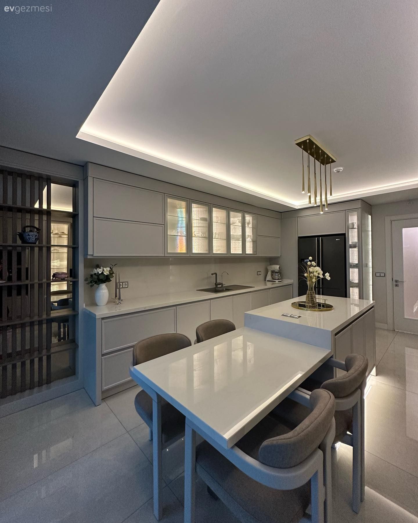 Trabzon'daki Bu Ev Modern Şıklığı Kalite Eşliğinde Sunmuş!