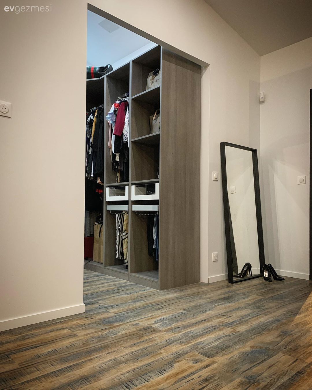 Giyinme odası, Boy aynası, Ayna, Parke