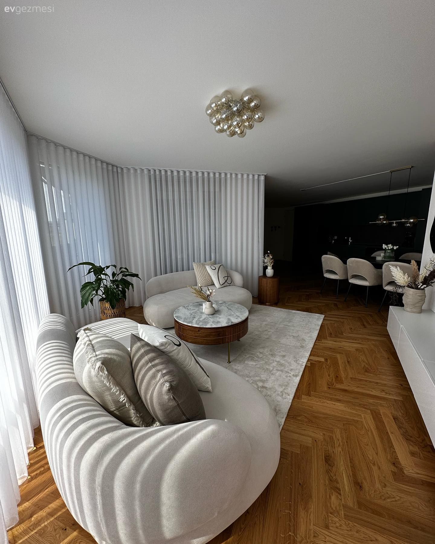 Ev Gezmesi: Çehresi Modern, Tarzı İskandinav Bir Dekor!