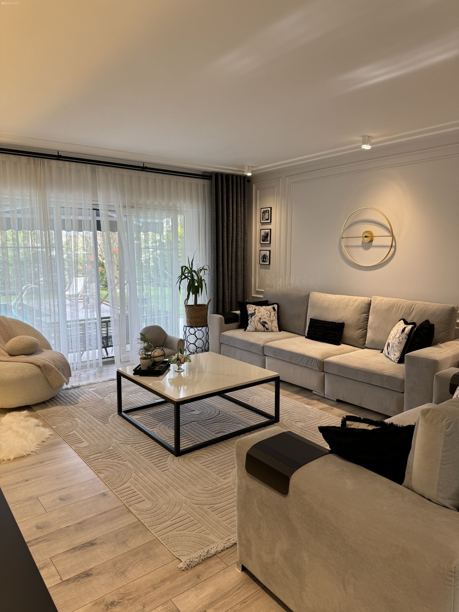 Bu İstanbul Evinde Aksesuarların Değişimi Alana Yeni Bir Soluk Katmış!