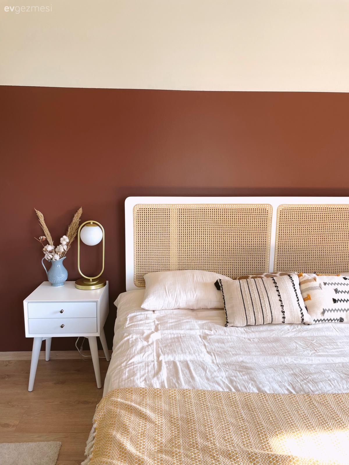 Sade Görünen Bu İzmir Evinde Sürpriz Çıkışlar Var