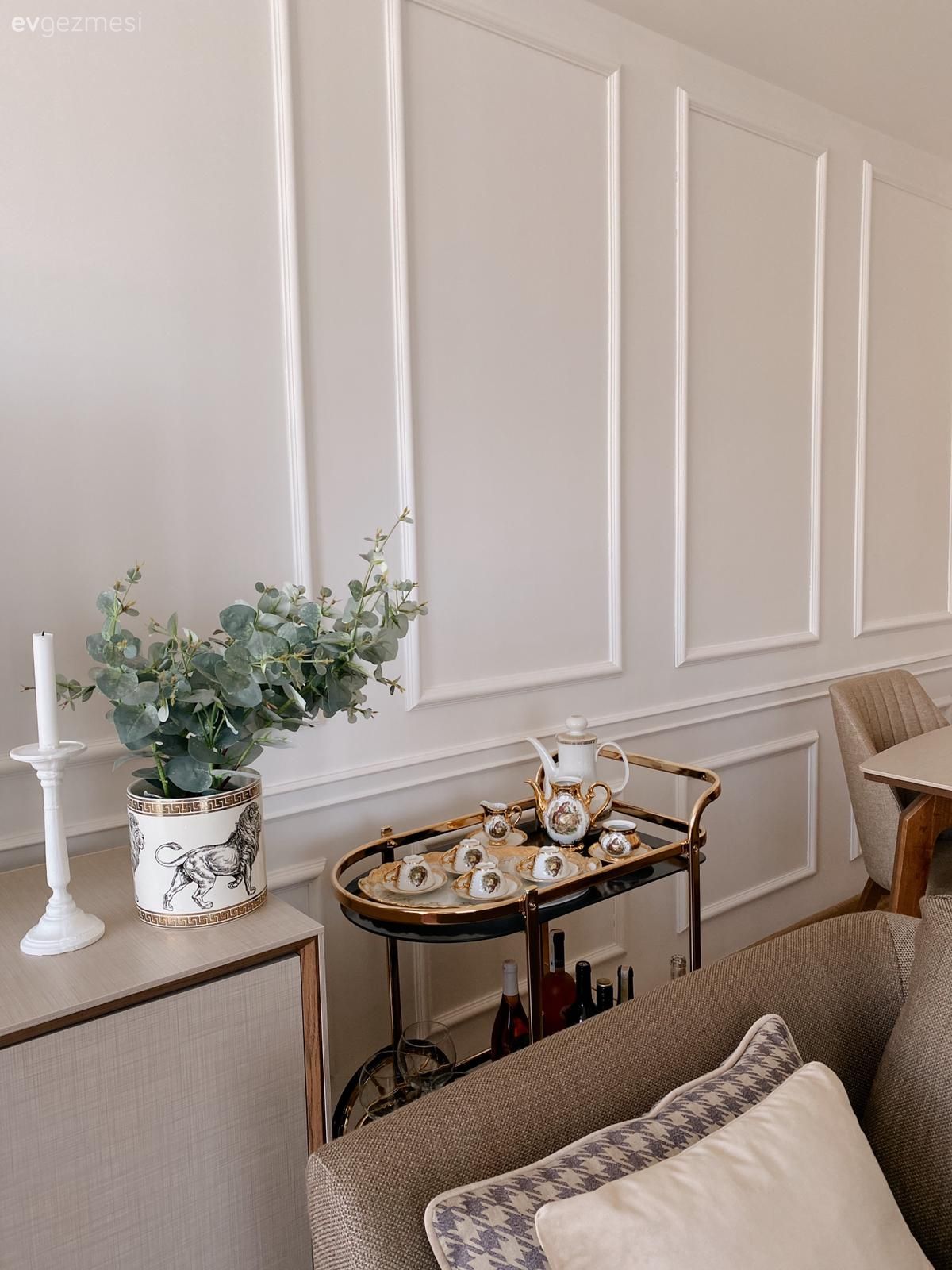 Bu Adana Evinde Açık Renkler Ferahlık, Bitkiler De Sıcaklık Kaynağı