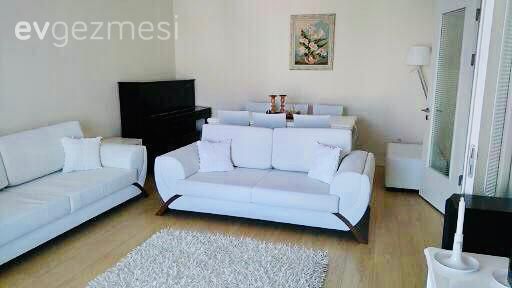 Ev Gezmesi: Sadelikten Keyif Alan Zarif Bir Dekor