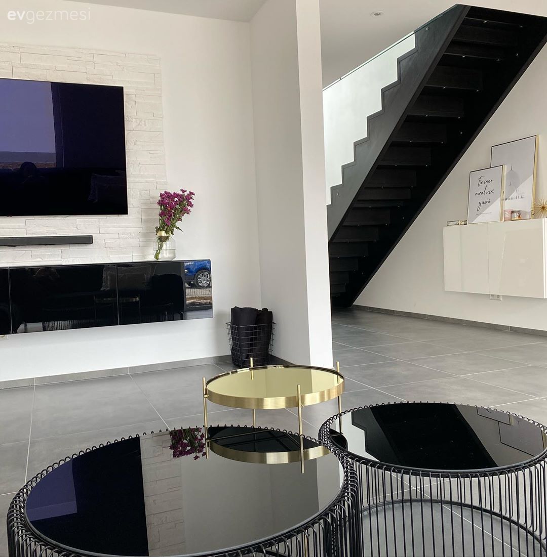 Koca Evde Beyaz, Gri ve Siyah Egemenliğini İlan Etmiş!