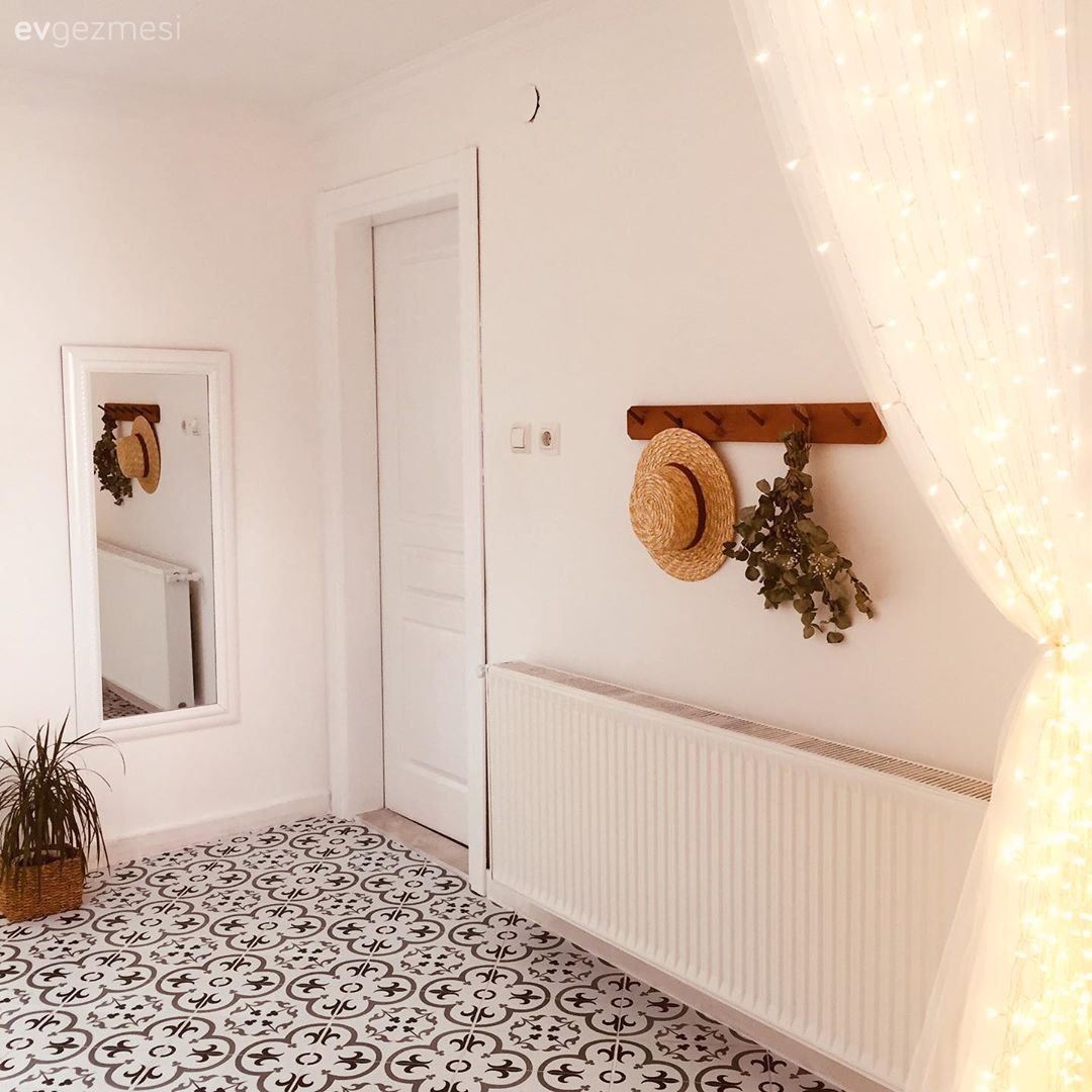 Antre, Stencil, Mobilya boyama, Zemin seramikleri, Boy aynası, Ayna