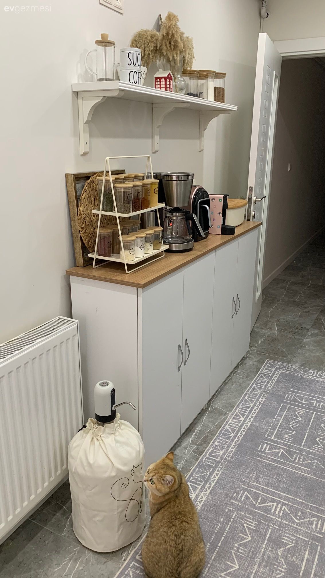 Bu İstanbul Evi Nötr Tonların Risksiz Uyumuna Teslim Olmuş