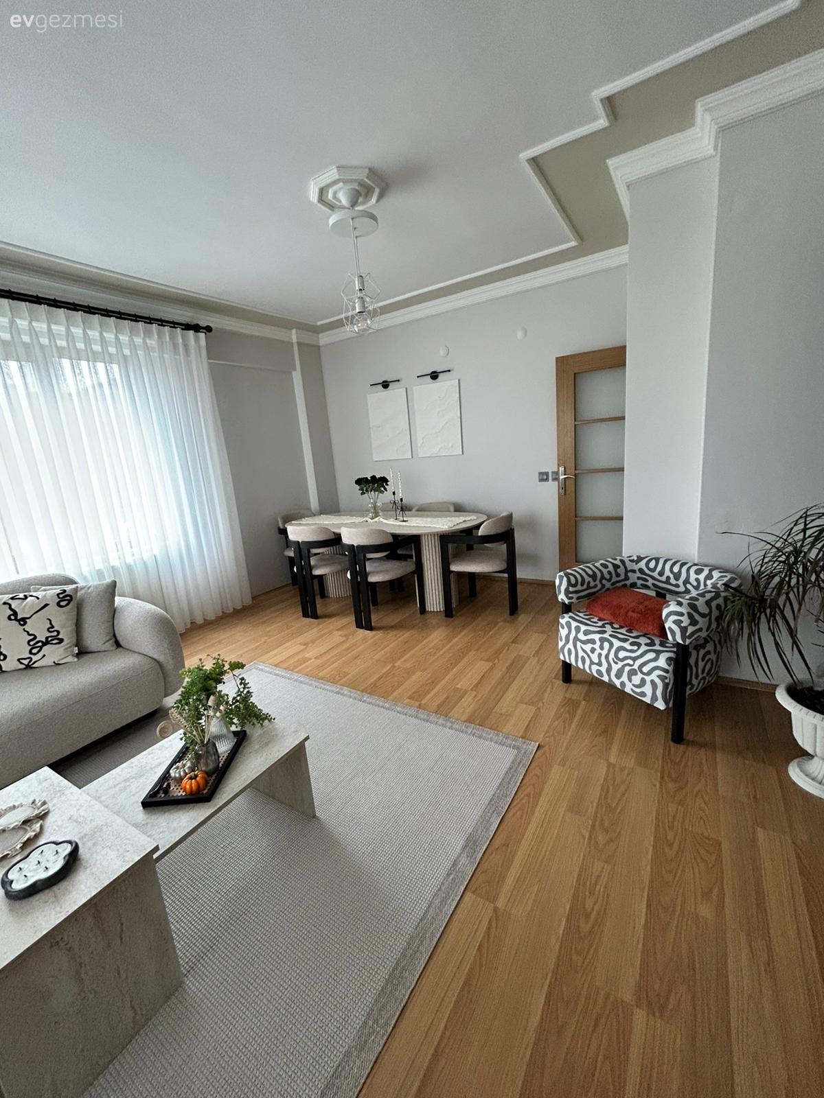 13 Yıldan Sonra Değişen Bu Salon Yeni Haliyle Her Zamana Uygun