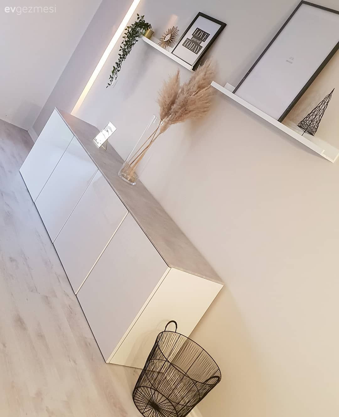 Konsol, Konsol üzeri dekoratif objeleri, Beyaz, Vazo, Ev Aksesuar, Pampas otu, Tablo, Duvar dekorasyonu