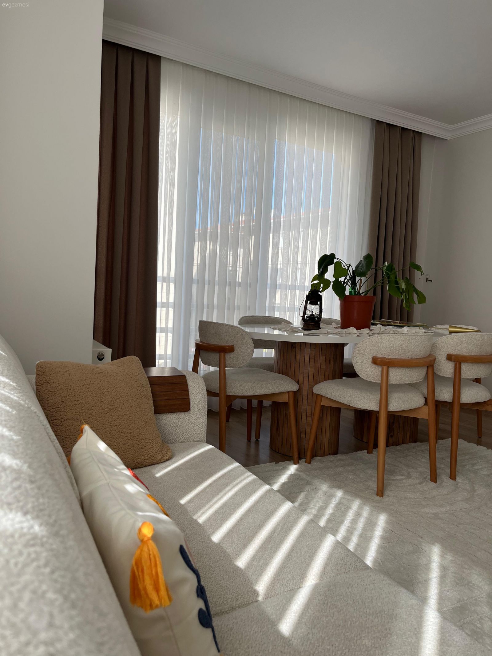 Gösterişten Uzak Sükunete Yakın Bir İstanbul Evi!