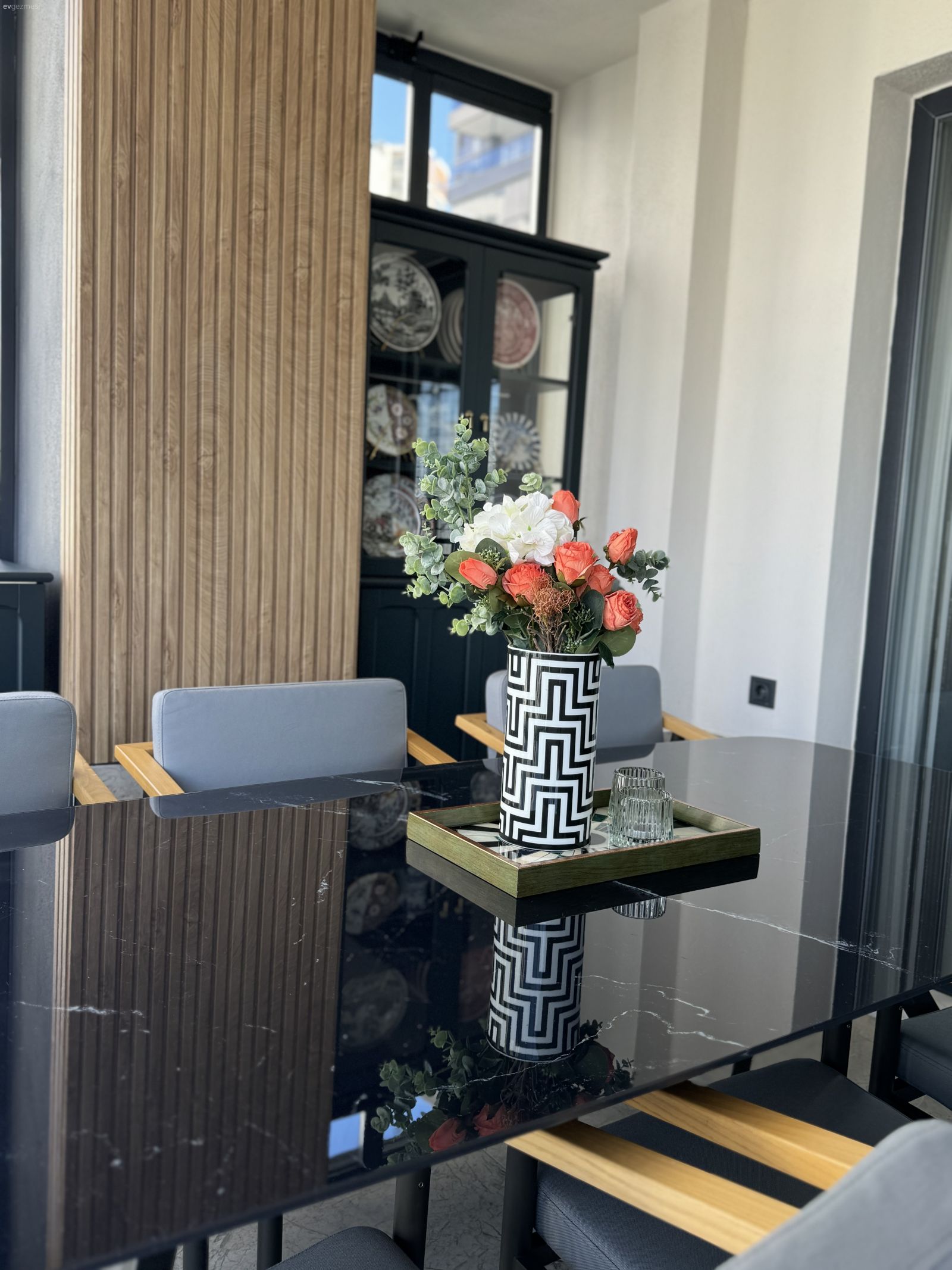 Bu Modern Balkon En Az Salon Kadar Gösterişli!