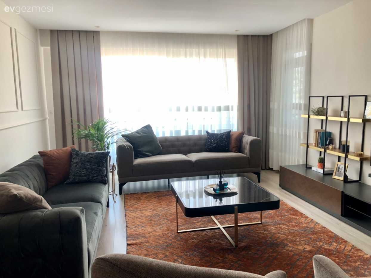 Salon, Modern rustik, Gri, Vizon, Turuncu, Krem duvar, Duvar çıtalama, Halı, Salon halısı, Koltuk takımı, Kırlent, Ev tekstili, Orta sehpa, Sehpa, Duvar dekorasyonu, Kahverengi, Tv ünitesi, Tv ünitesi aksesuarları, Ev Aksesuar