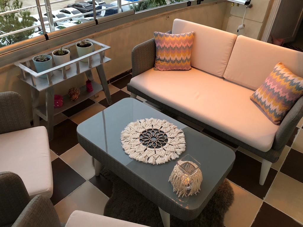 Çiçeklik, Balkon, Balkon oturma grubu, Balkon masası, Kırlent, Ev tekstili