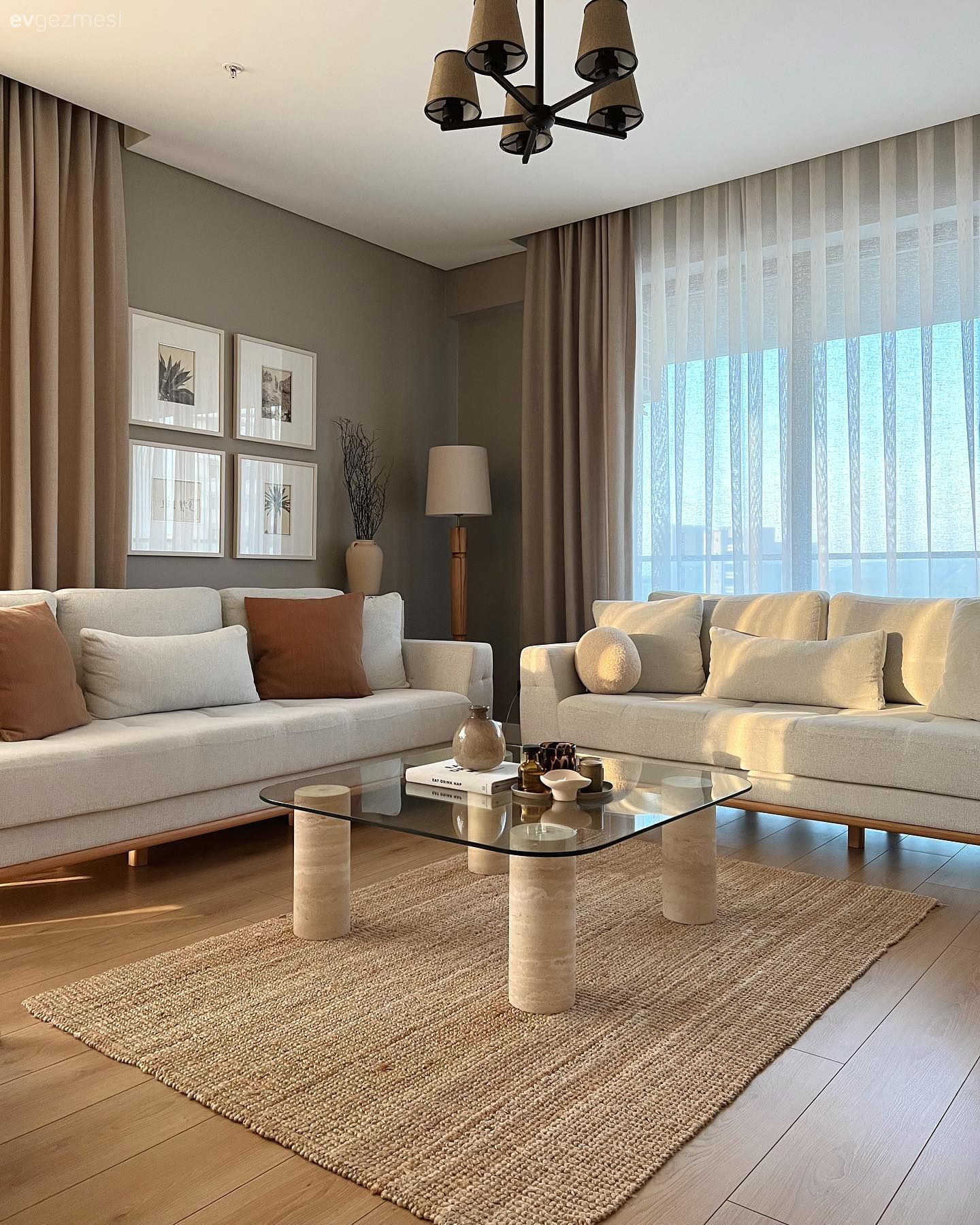 Sitemizde Yayınlanan Evlerden Farklı Tarzlara Uygun Koltuk Takımı Örnekleri