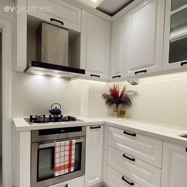 Bu Bursa Evinde Gösteriş ve Ferahlık Dengeli Şekilde Dağılmış