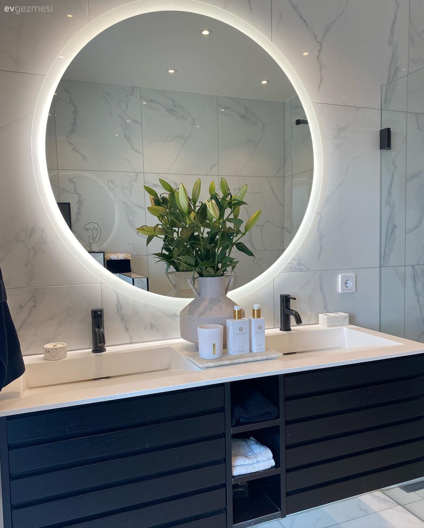 Bu Villada Yanık Turuncunun Sıcaklığı İçin Ayrı Parantez Açılmış!