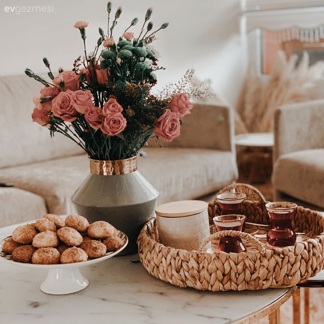 Vazo, Ev Aksesuar, Çiçekler, Koltuk takımı, Orta sehpa, Sehpa, Sehpa üstü aksesuarı