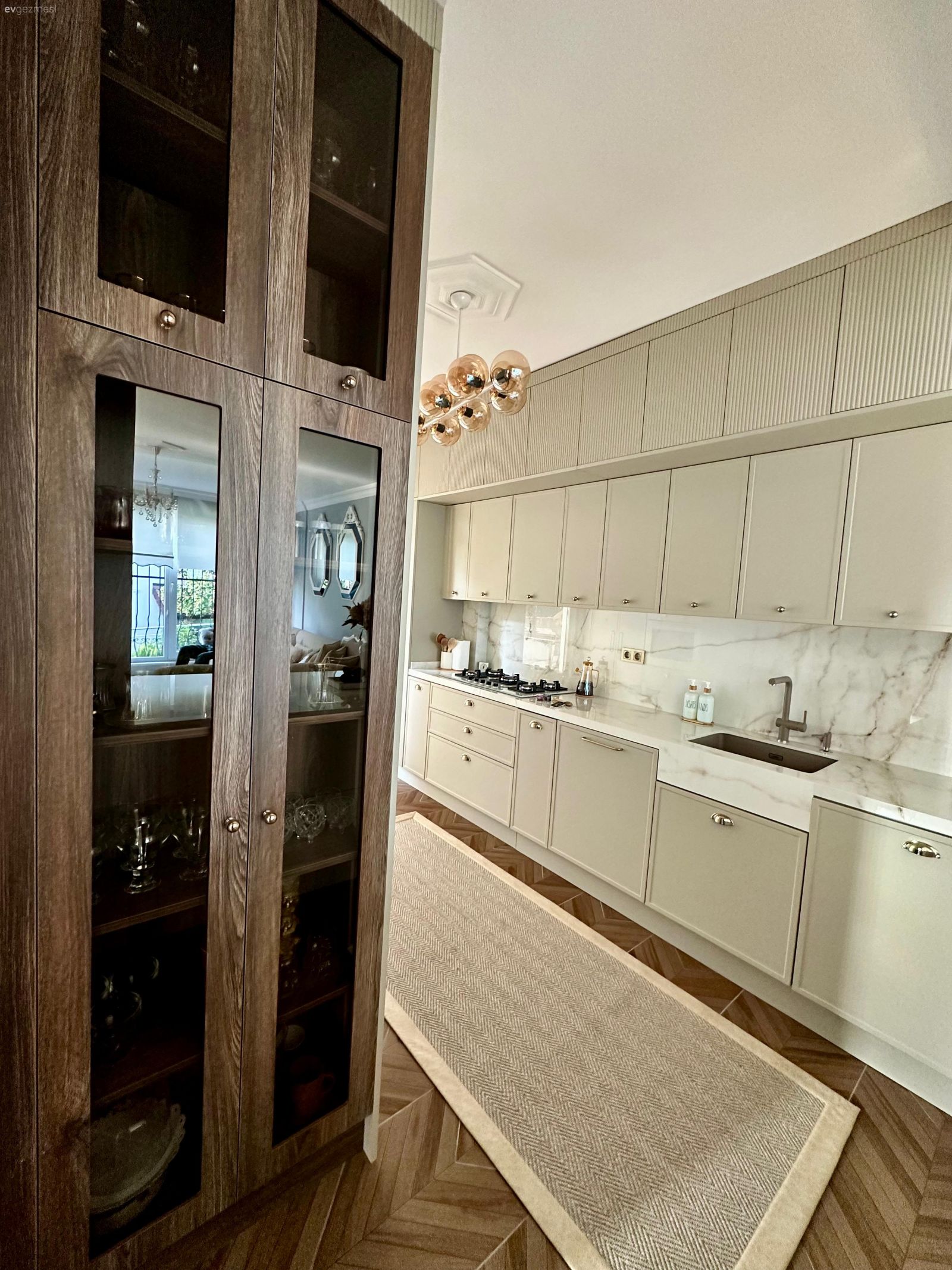 Mutfak, İskandinav, Bej, Ankastre, Beyaz, Halı, Mutfak halısı, Mutfak Avize Modelleri, Parke, Eviye 