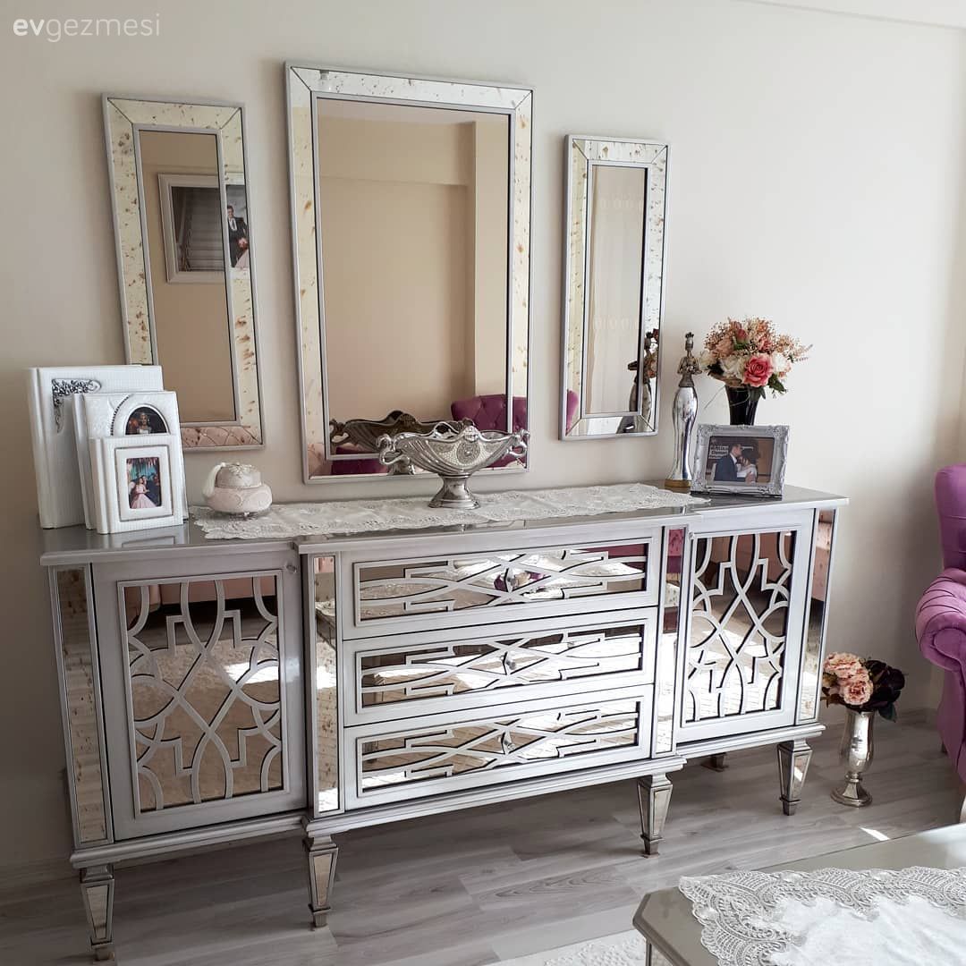Ev Gezmesi: Aynalarla Işıldayan Romantik Bir Salon
