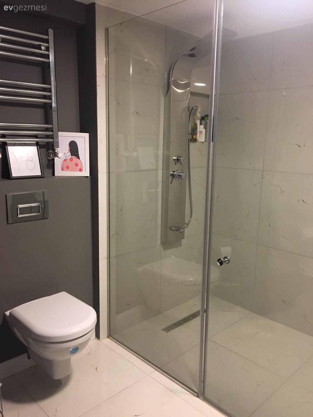 Öncesi&Sonrası:  Antrasit Tonuyla Karizmatik Görünüm Kazanan Banyo