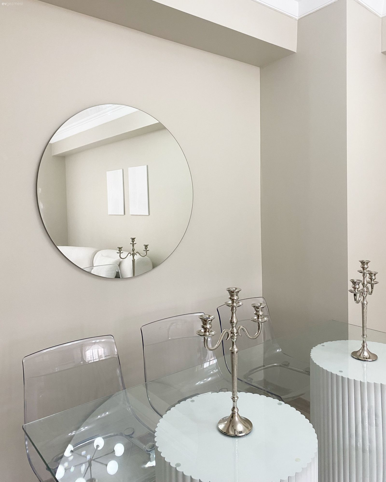 Yuvarlak ayna, Dekoratif ayna, Pleksi, Cam yemek masası, Yemek masası, Dekoratif Objeler, Şamdan, Ev Aksesuar