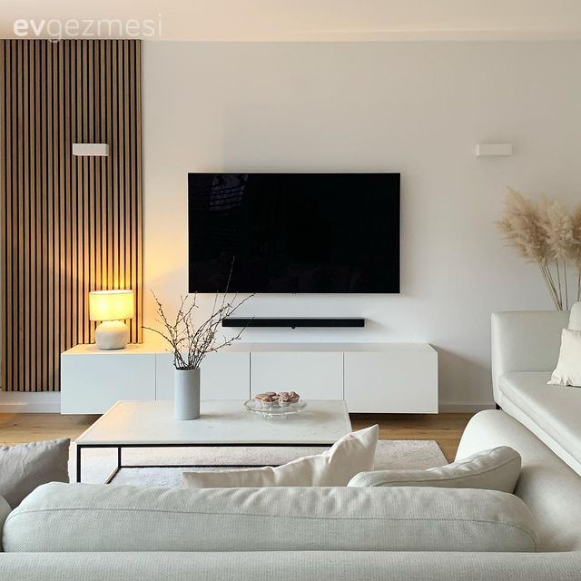 Bu Müstakil Evde Beyaz ve Ahşap Arasından Su Sızmıyor