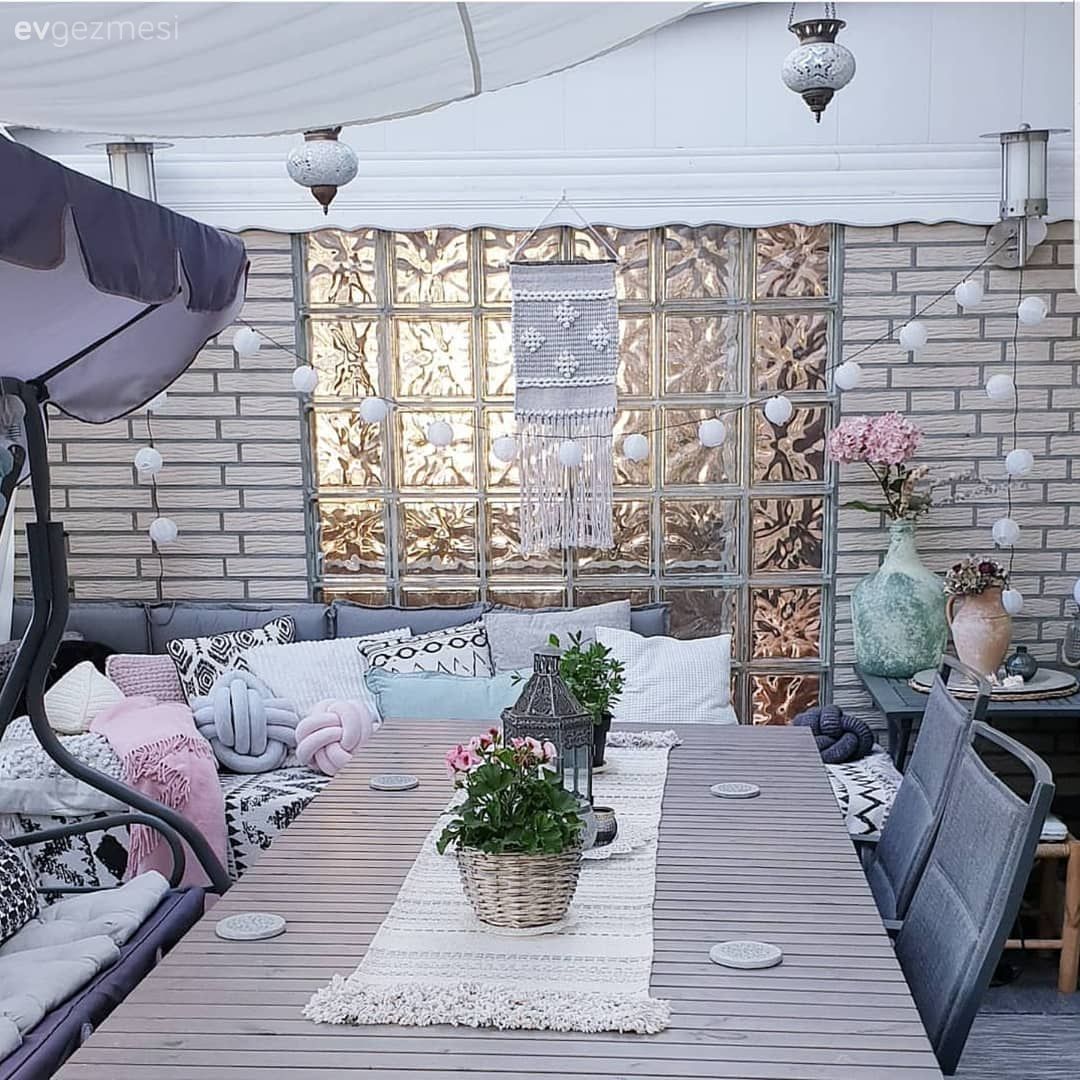 Balkon, Balkon oturma grubu, Kahverengi, Mavi, Balkon masası, Balkon duvar dekorasyonu, Led aydınlatma, Aydınlatma