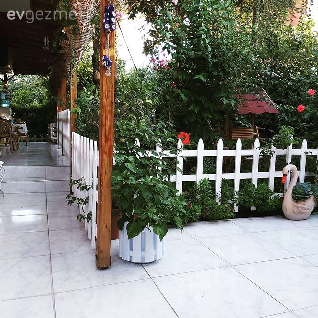 Bu Köy Evi Alışık Olunan Köy Evlerinin Biraz Ötesinde