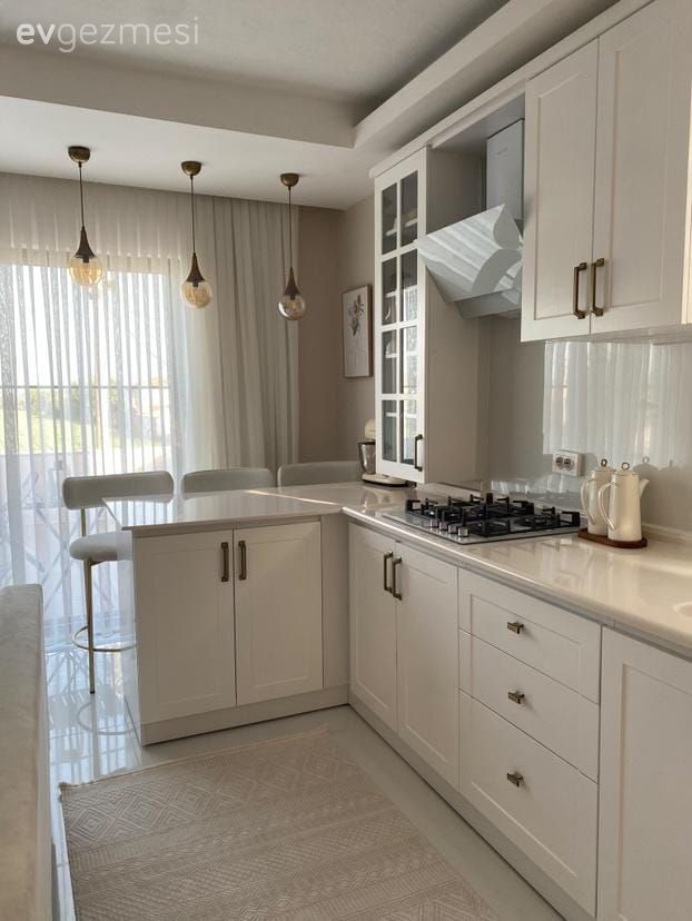 Köşe Dolabın Kiler Olduğu Bu Evde İşlevsellik Çok Önemli