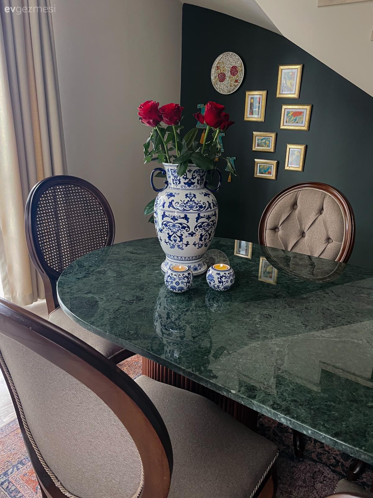 Bu İstanbul Evinde Tavanlar Kadar Enerji Seviyesi  De Çok Yüksek!