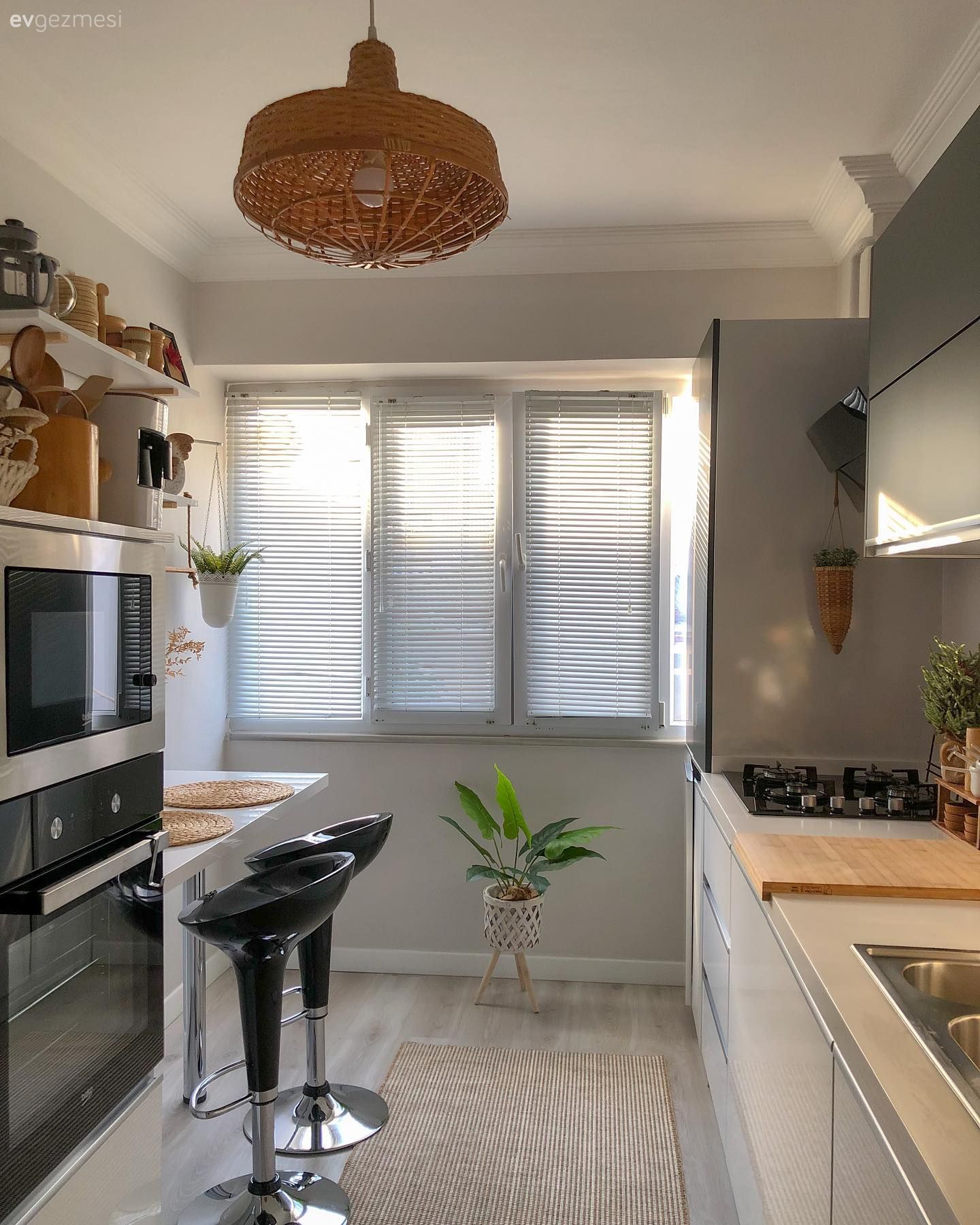 Mutfak, Beyaz, İskandinav, Siyah, Hasır avize, Mutfak Avize Modelleri, Bar masa & sandalyeleri, Ankastre, Kulpsuz mutfak dolabı, Mutfak halısı, Ev bitkisi