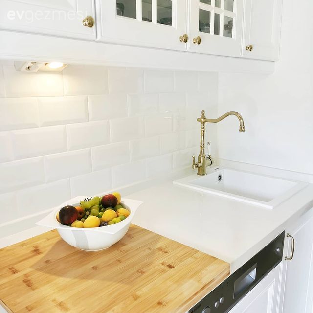 Beyaz, Mutfak tezgahı, Mutfak, Mutfak tezgah arası, Tezgah arası seramik, Mutfak aksesuarları