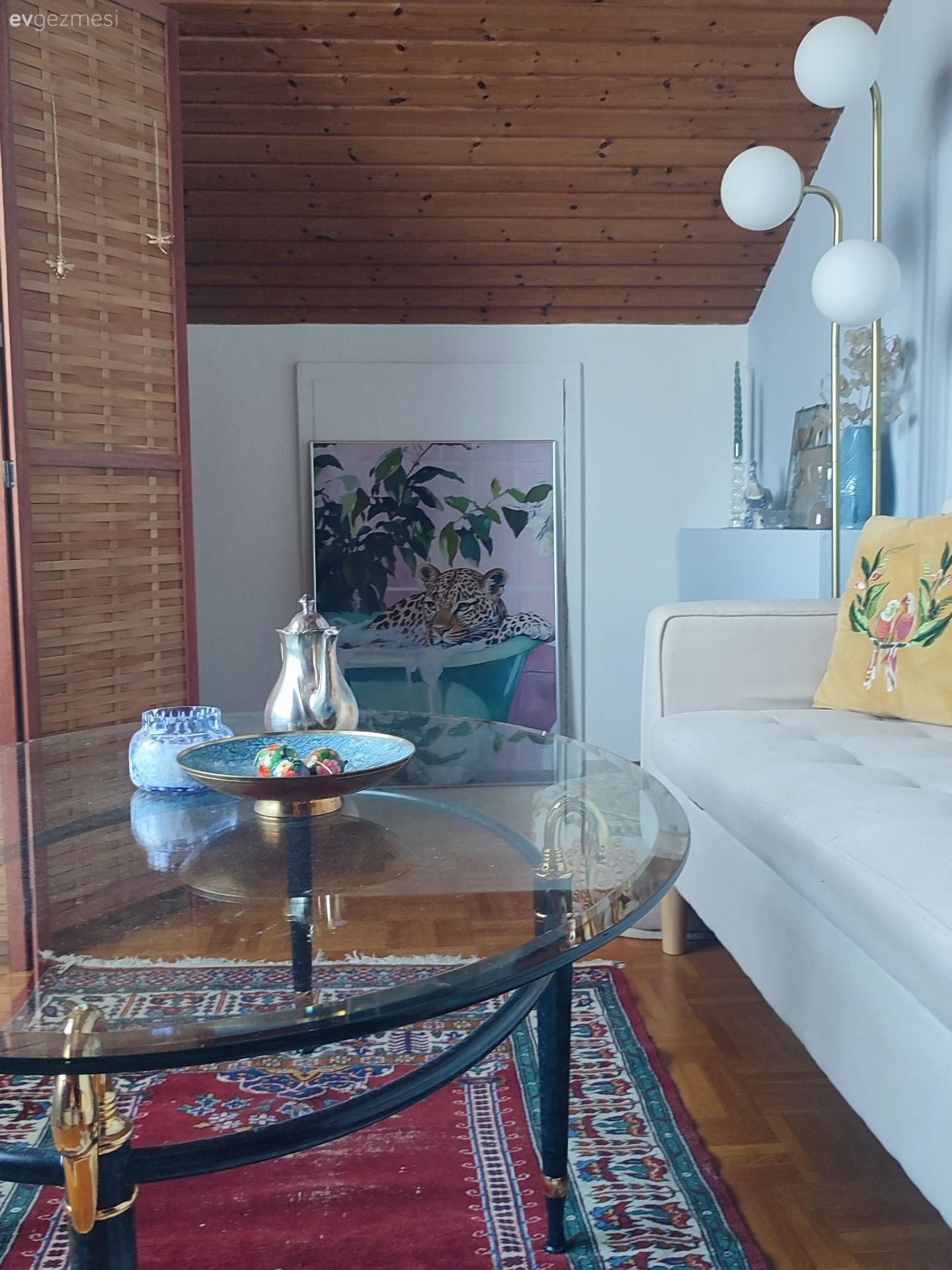 Çerçeve, Cam orta sehpa, Orta sehpa, Halı, El dokuma halı, Sarı, Dekoratif Objeler, Çatı katı, Dubleks evler