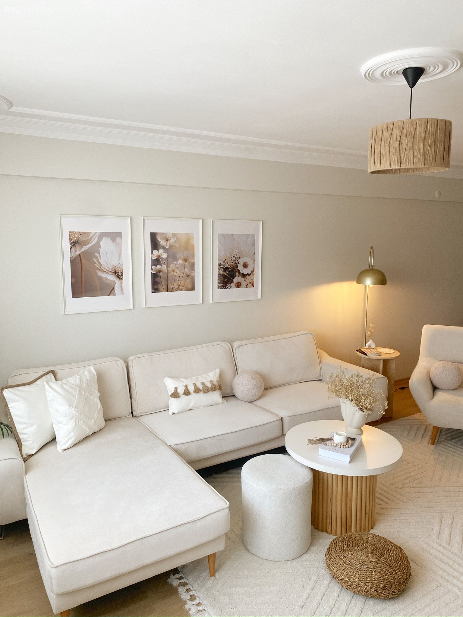 Bu İzmir Evinde Zarif ve Sıcak Bir Ambiyans İçin Gereken Yapılmış!