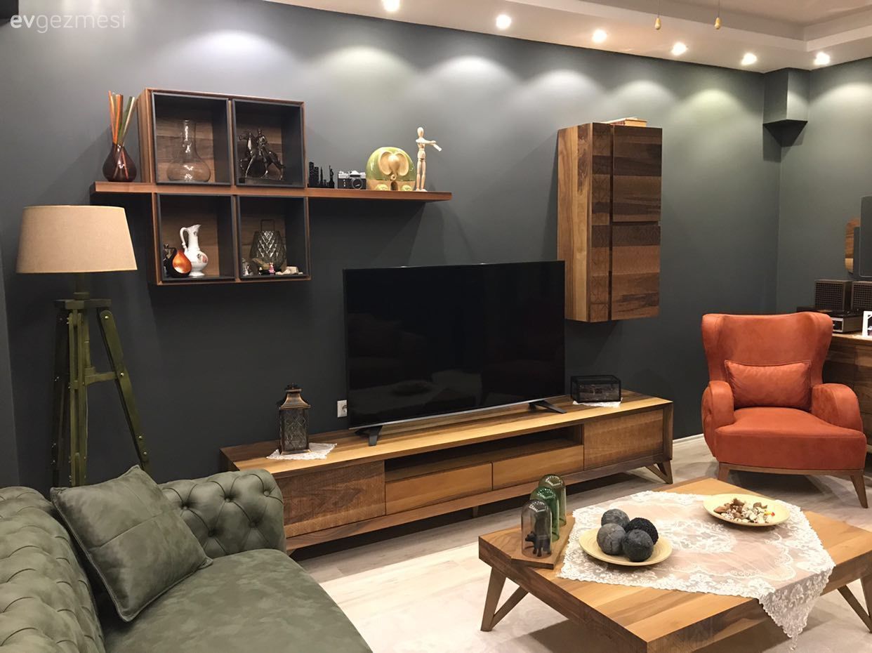 Turuncu, Hardal ve Yeşil: Enerjisi Hayli Yüksek Bir İzmir Evi