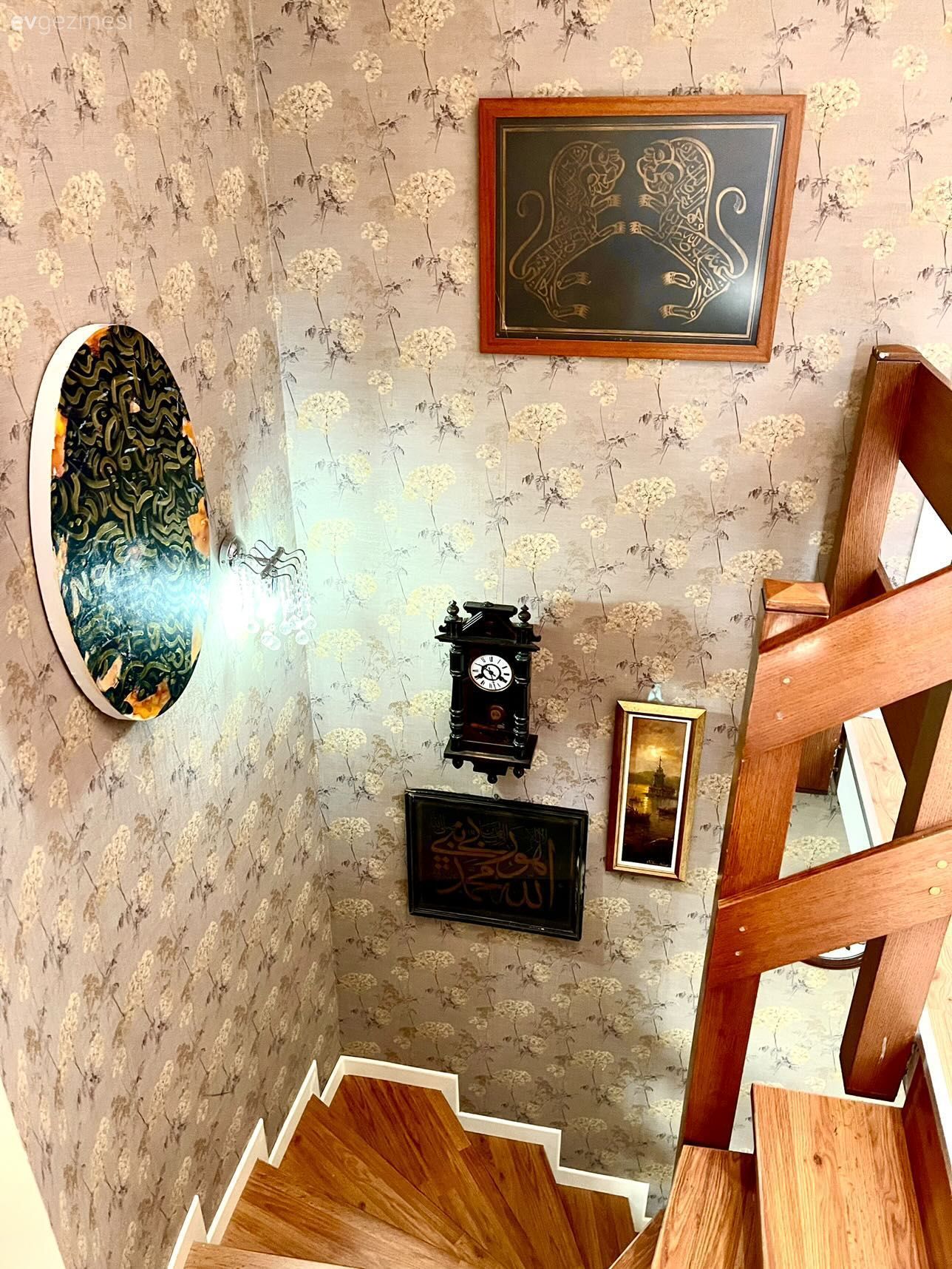 Bu Ressam Evinde Dekorasyon da Bir Tablo Edasında!