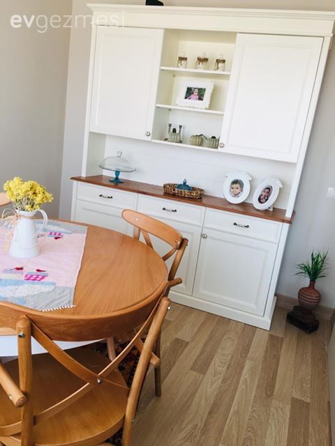 Bu Yemek Odasında Ana Yemek Samimiyet 