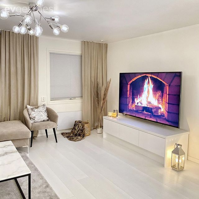 Salon, Modern, Beyaz, Krem, Bej, Parke, Fon perde, Perde, Tül perde, Tv ünitesi, Tv ünitesi aksesuarları, Ev Aksesuar, Fener, Berjer, Avize, Aydınlatma, Salon avizesi